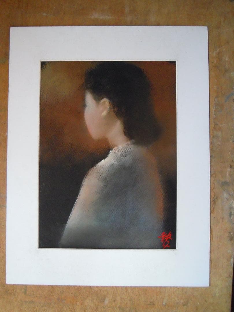 うしろむきの少女