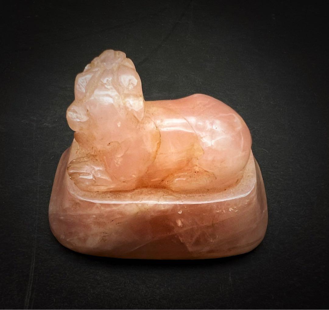 中国美術 古玩 粉水晶獸紋樣壺　彫刻置物