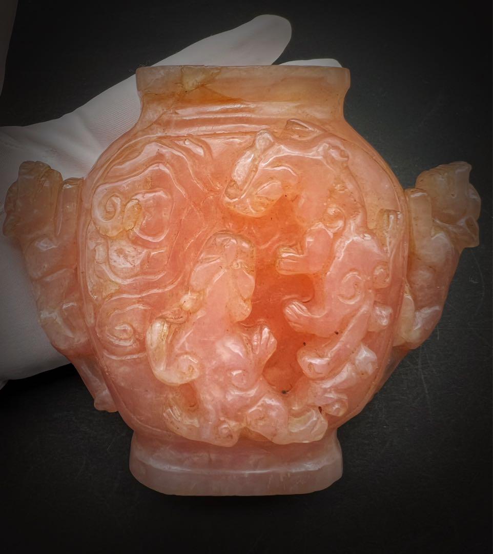 中国美術 古玩 粉水晶獸紋樣壺　彫刻置物