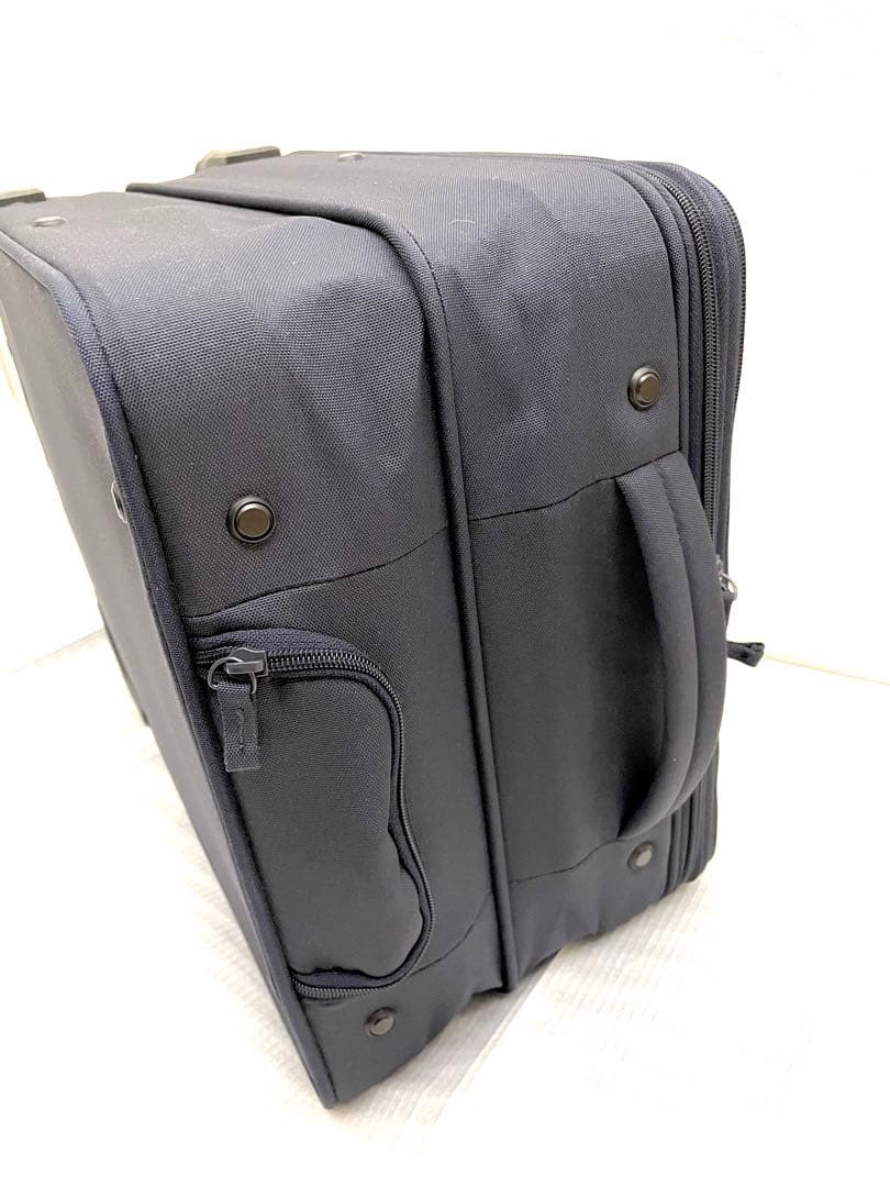 無印良品　半分の厚みで収納できるソフトキャリーバッグ S 機内持ち込み可能