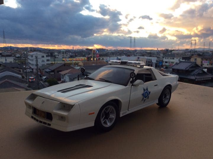 カマロ パトカー 1/18