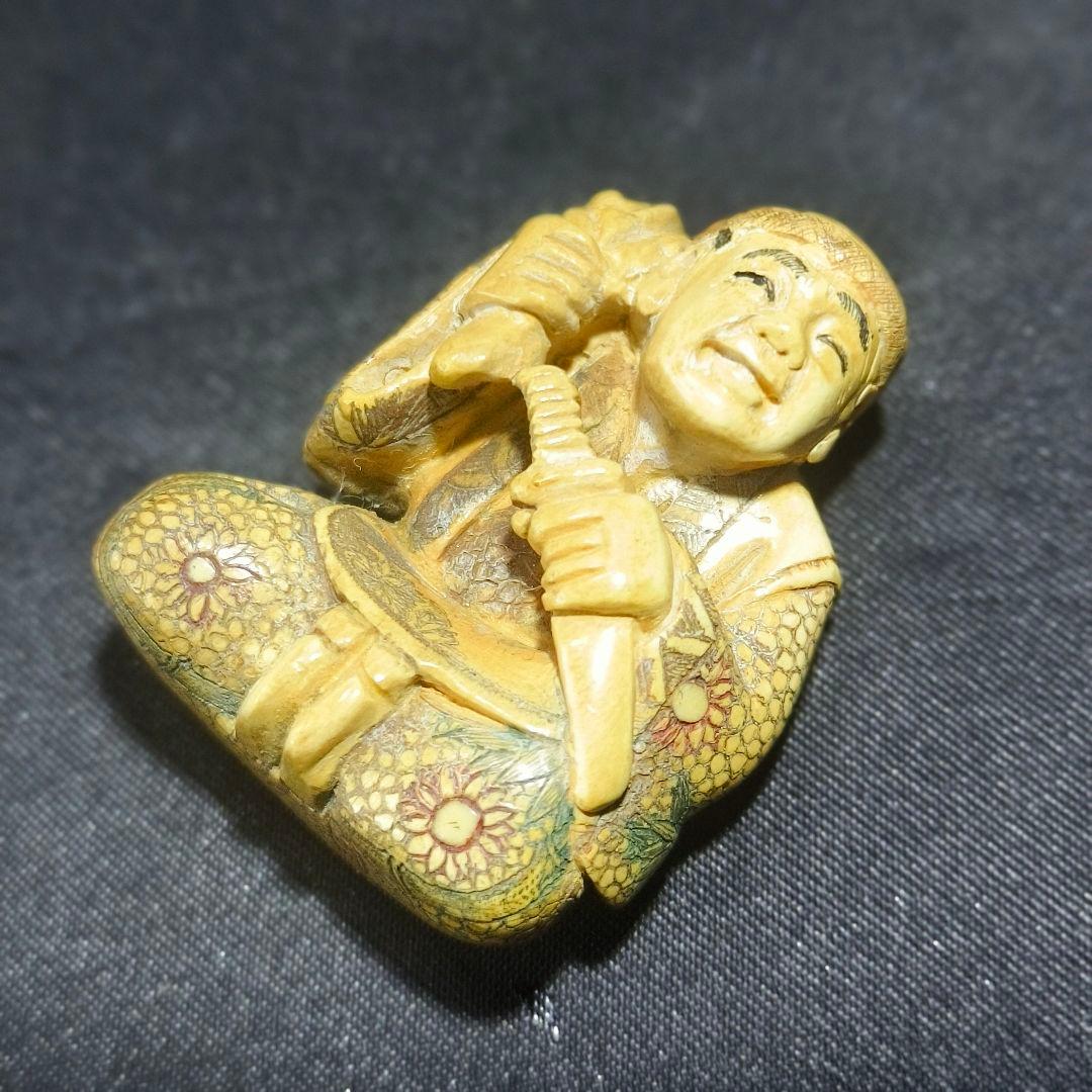 江戸根付 武士の図 山川在銘 天然素材細工 骨董 時代物 古美術 蒐集家放出美品