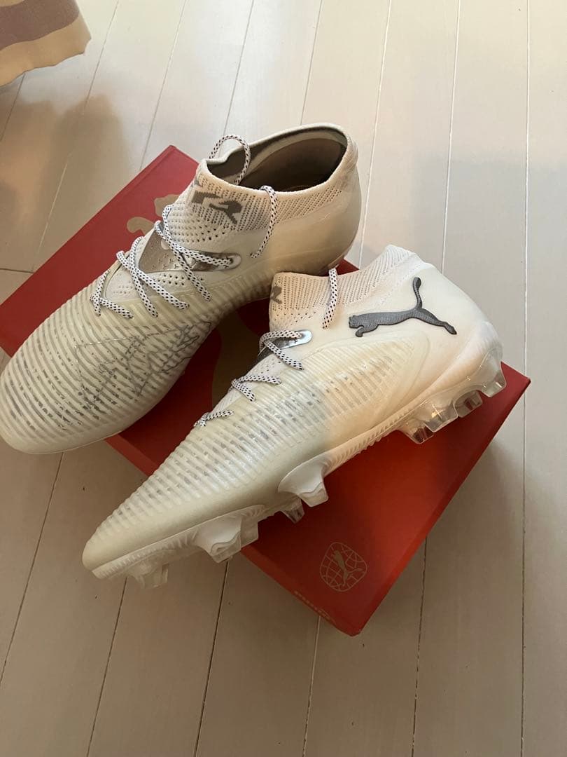 プーマフューチャー8アルティメットFG 26cm