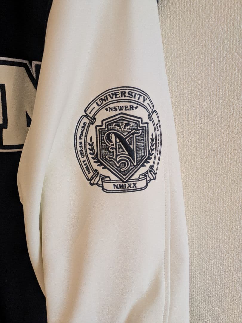 NMIXX ファンコンジャケット/スタジャン XLサイズ【トレカ同梱】