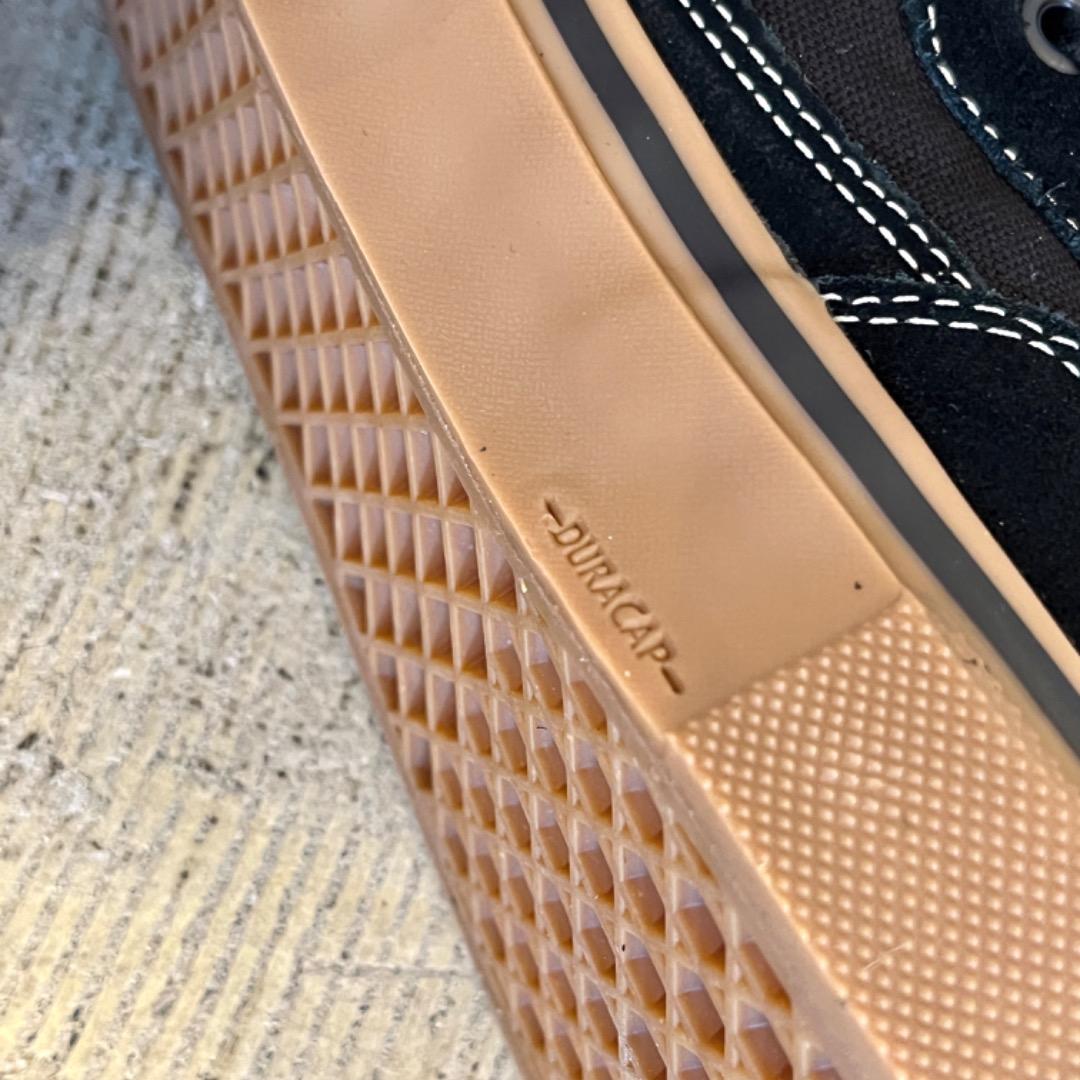 新品 VANS SKATE HALF CAB BLACK&GUM 25.5cm