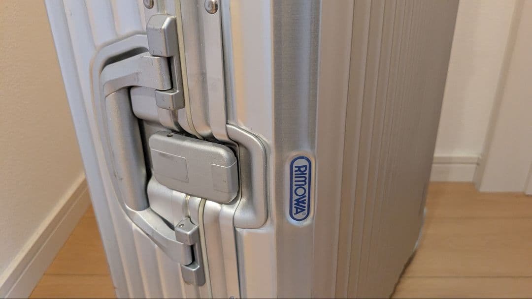 リモワ　RIMOWA　シルバー アルミニウム キャリーカート