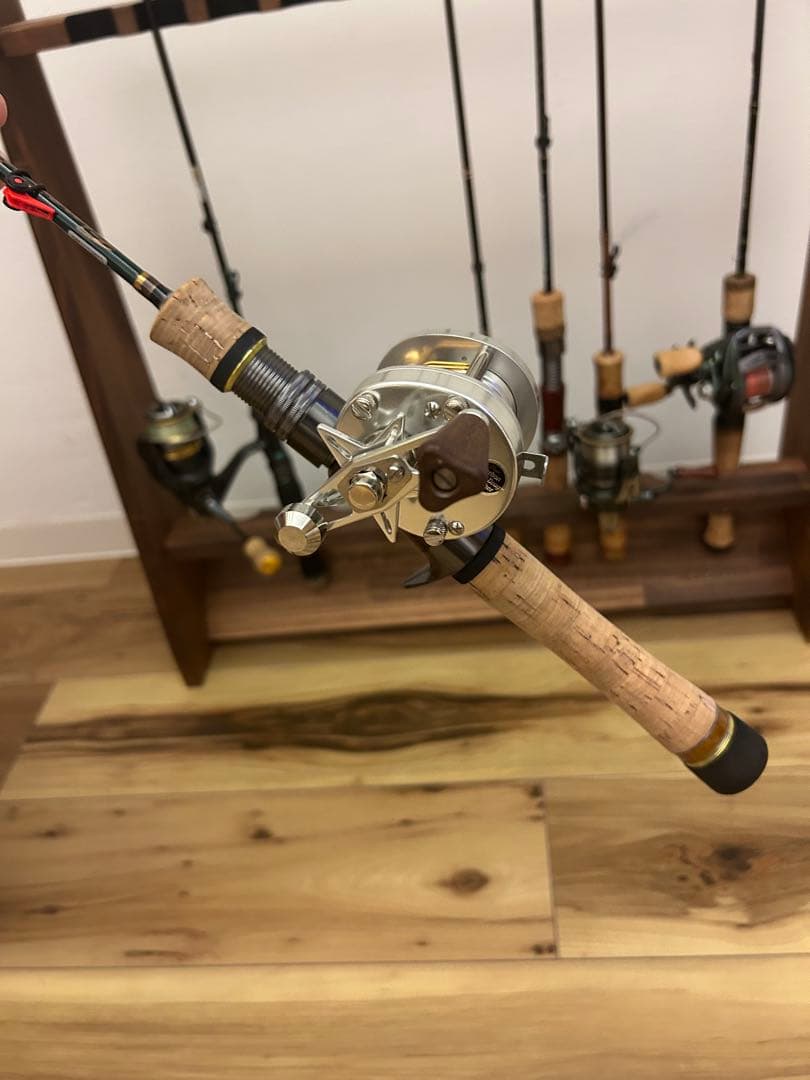 スミス　ベイトリール　プラッガー21　LH　シルバー左　（ 五十鈴bc421 ）