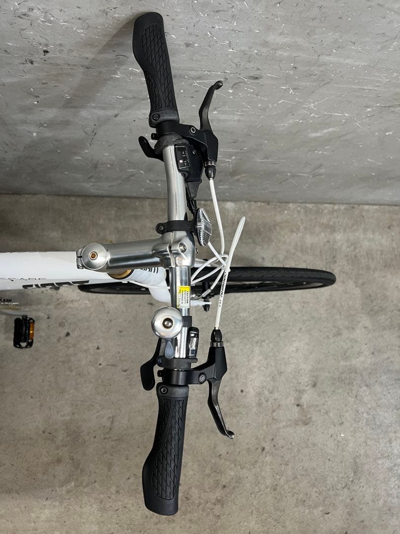 クロスバイク　GIANT ESCAPE R3 ジャイアント　エスケープ　2022