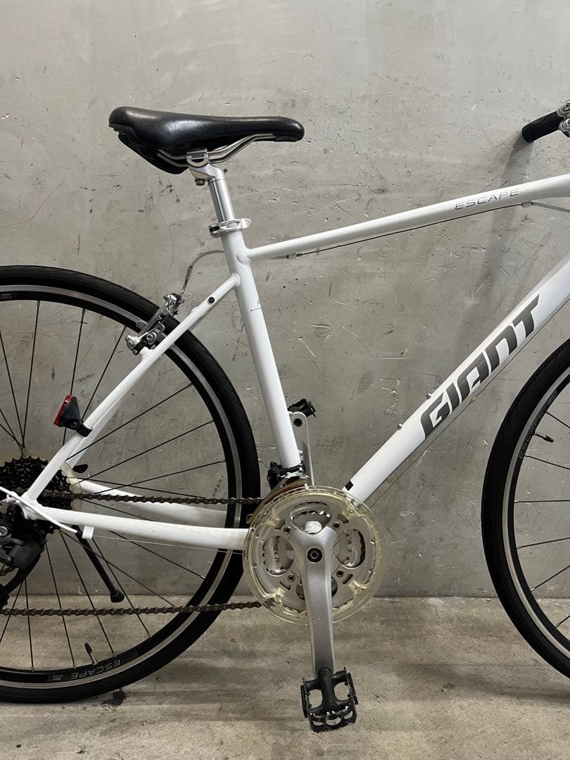 クロスバイク　GIANT ESCAPE R3 ジャイアント　エスケープ　2022