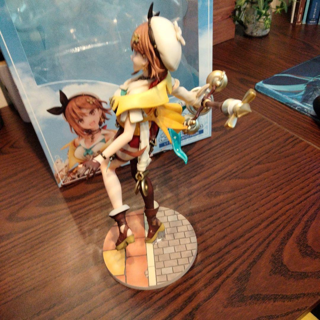 ライザ　1/7　フィギュア