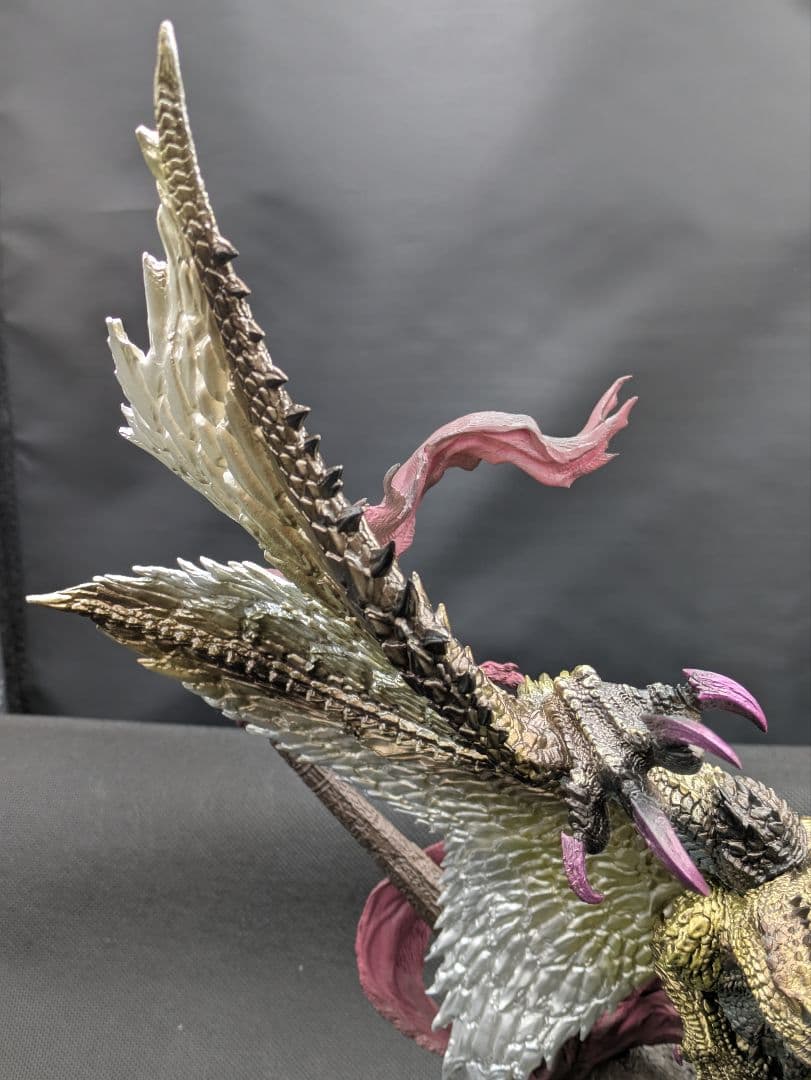 シャガルマガラ　フィギュア　箱無し　カプコン　クリエイターズモデル　モンハン