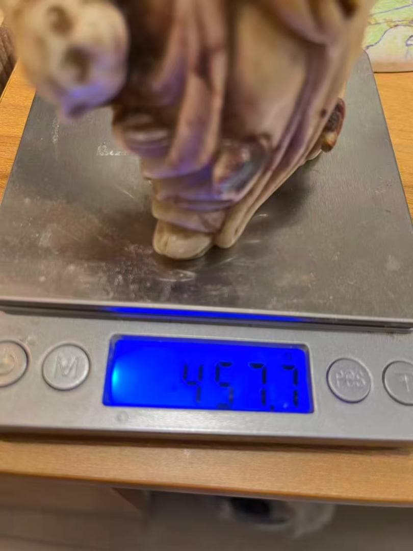 羅漢と猿の石彫刻