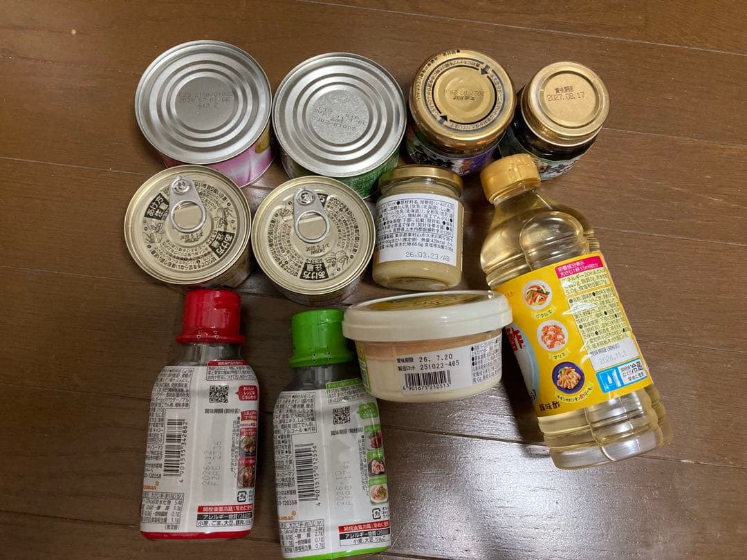 チョコレート、レトルト食品、味噌汁、お菓子、その他食料品詰め合わせ
