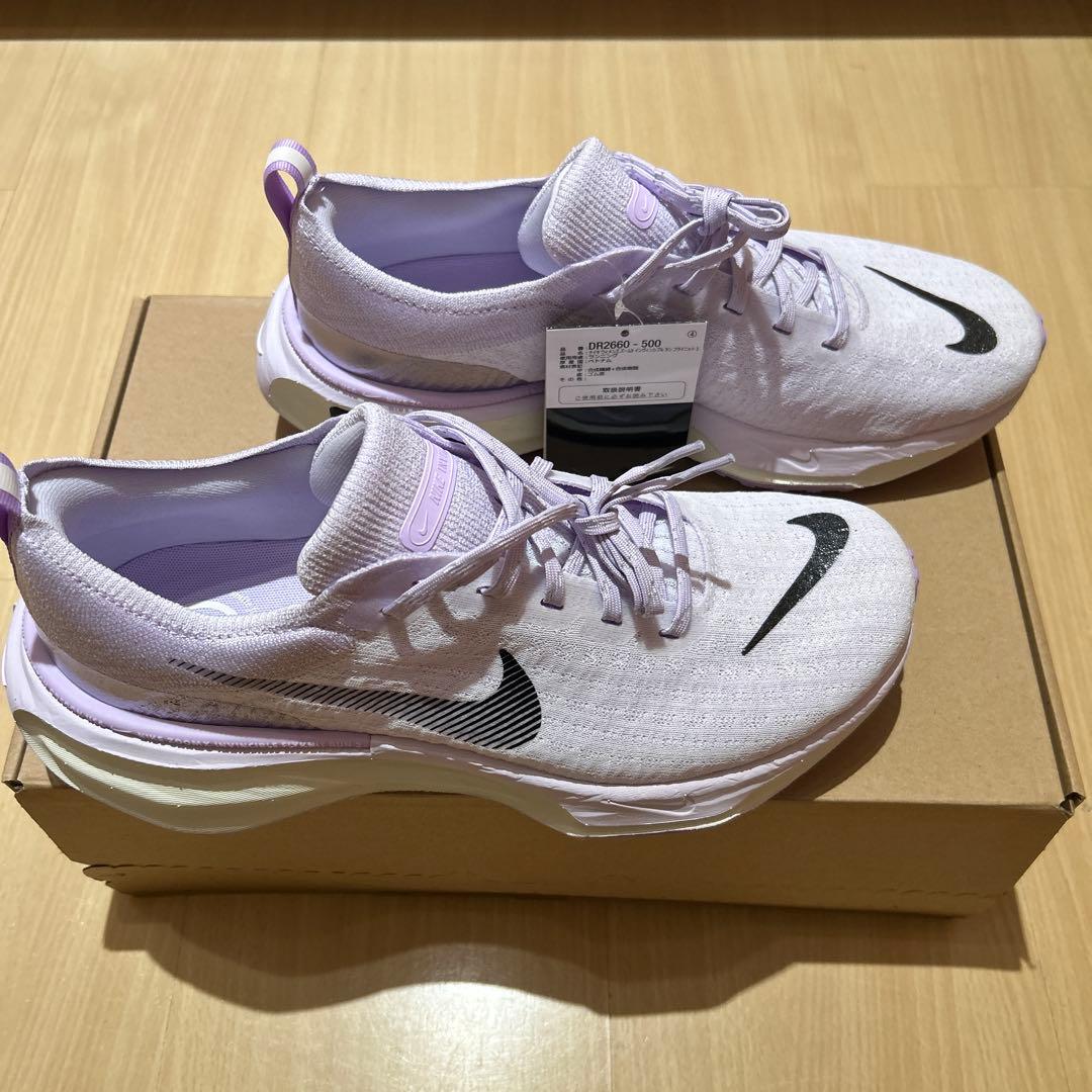 Nike ナイキ　インヴィンシブルラン3