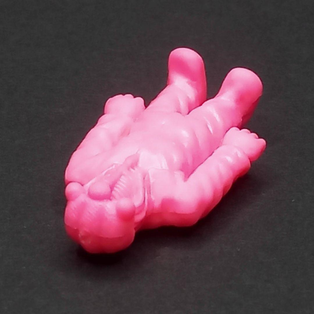 【セミ人間 】濃い桃色　ウルトラ 怪獣 消しゴム 特撮 当時もの