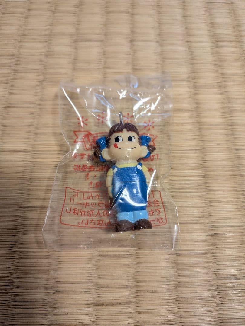 不二家　ミニフィギュア　ストラップ　16セット　当たり付き　未使用　箱入り