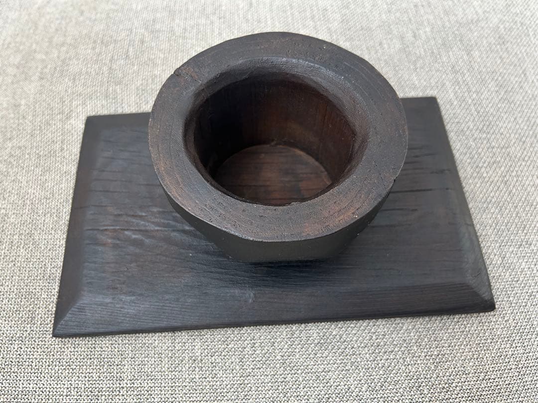 李朝韓国骨董　飾り台　石井佳苗セレクト　ザコンランショップ●川口美術朝鮮ソバン