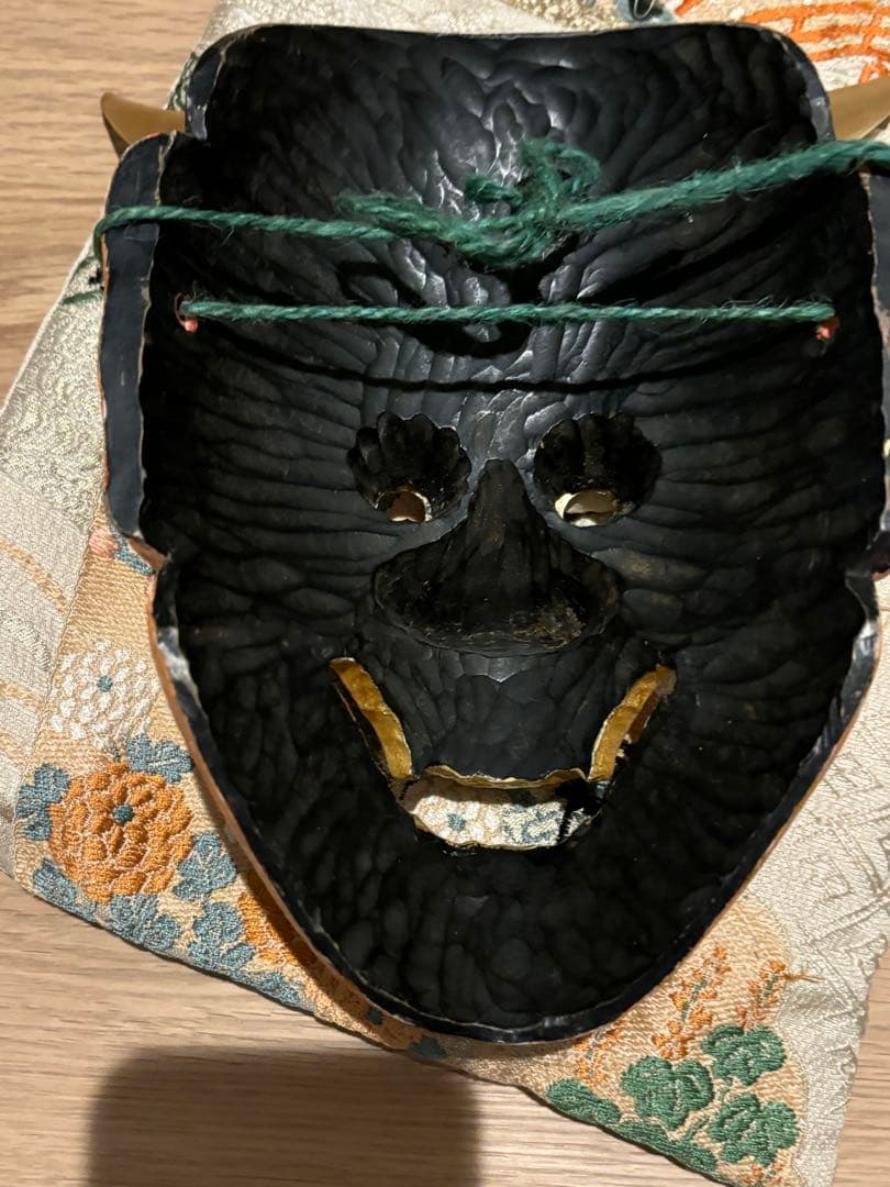 能面　木製 収納袋付き　手彫り　鬼　般若