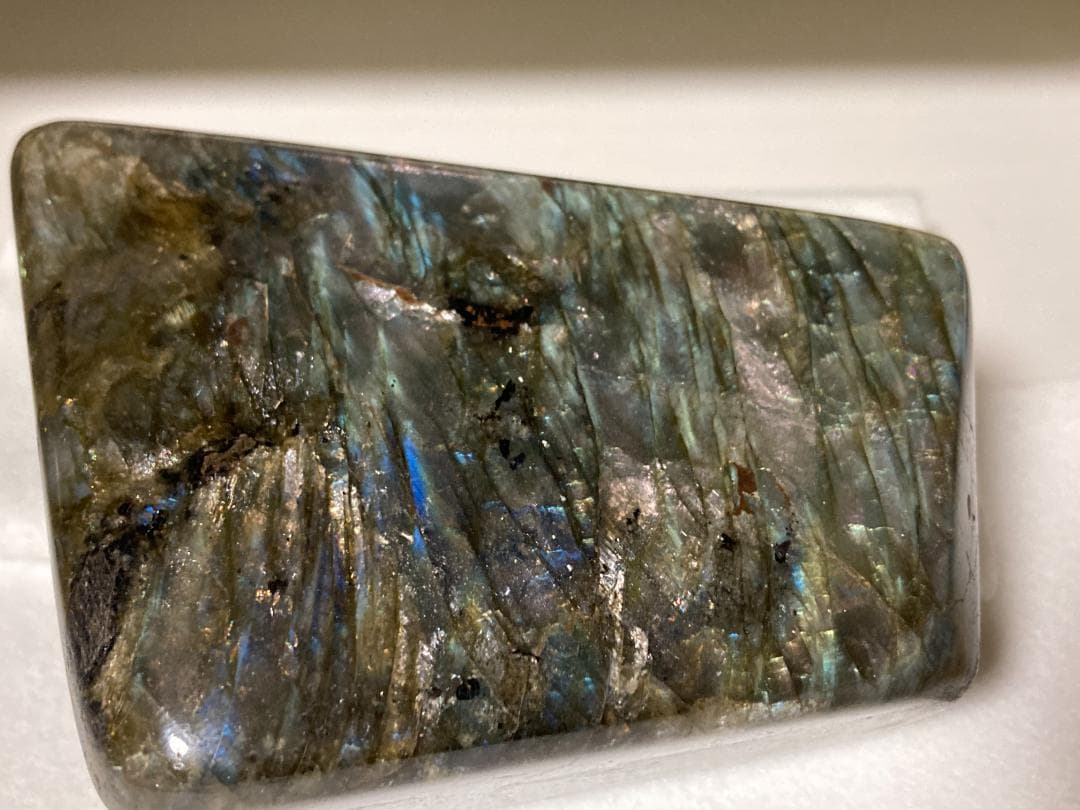 ラブラドライト924g 特大 マダガスカル産 ブルーシラー強 磨き