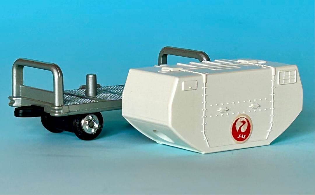 トミカ96 JAL コンテナ トラクター トミカ100 JAL コンテナ2台で