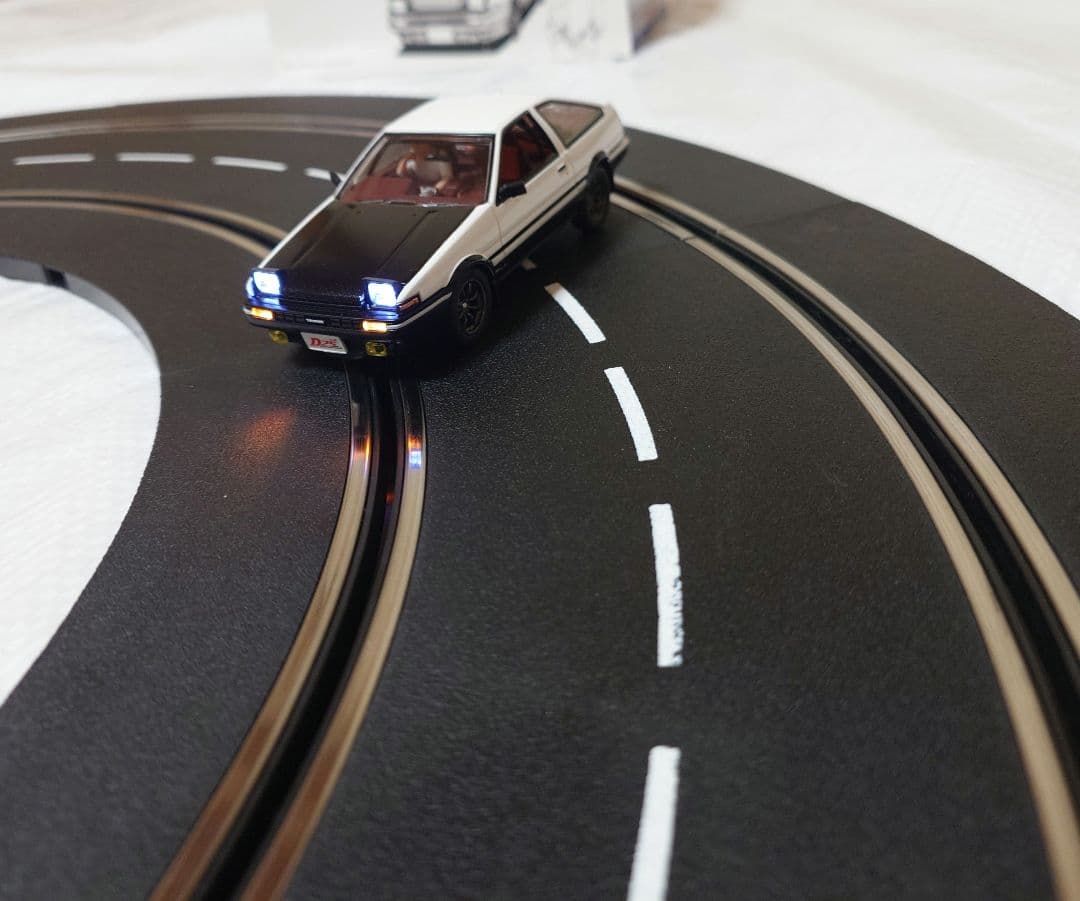 カレラデジタル①頭文字DスロットカーAE86②レーンチェンジオーバルコースセット