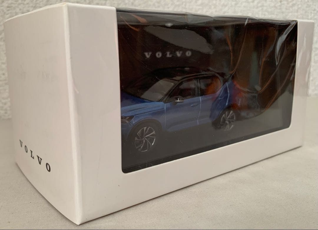 1/43 VOLVO特注 1/43 VOLVO XC40 バースティングブルー