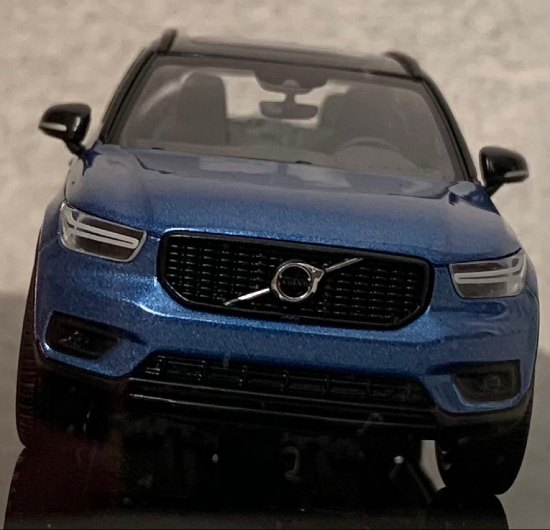 1/43 VOLVO特注 1/43 VOLVO XC40 バースティングブルー