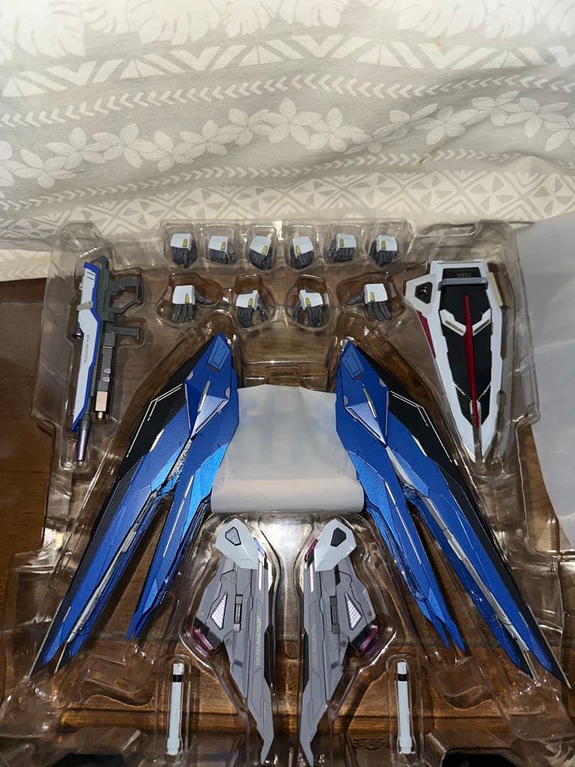 L BUILD フリーダムガンダム CONCEPT 2 バラバラ