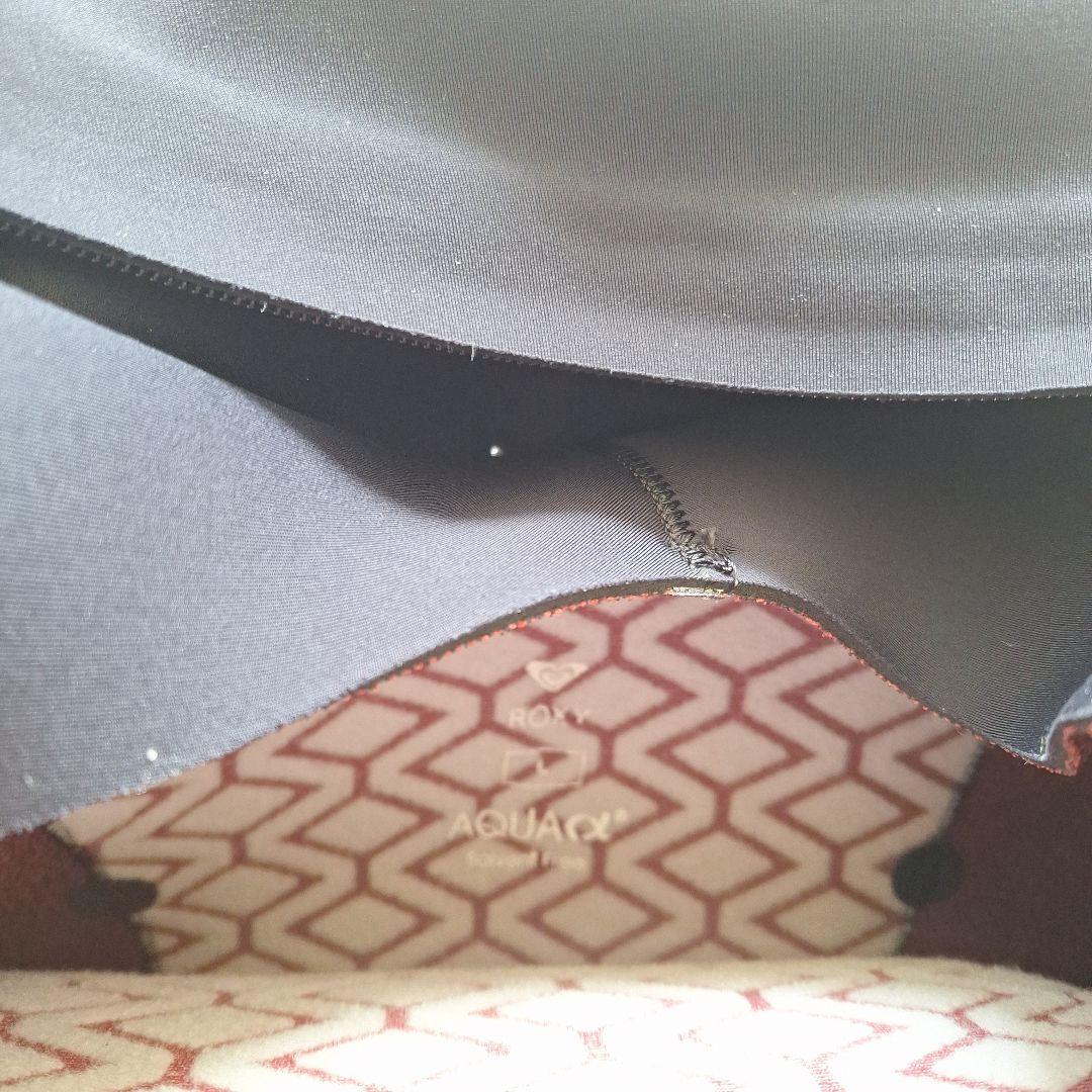 ROXY セミドライスーツ ブラック フラワーパターン