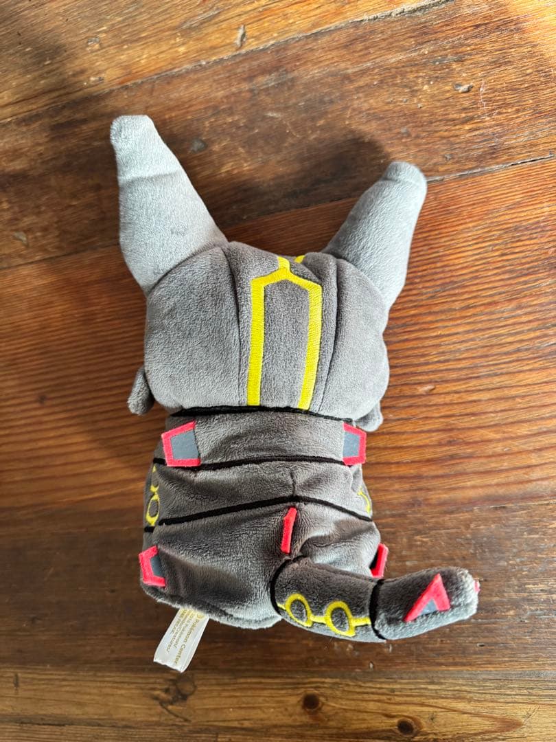 ポケモンセンター ぬいぐるみ 黒いレックウザ　ポンチョを着たピカチュウ