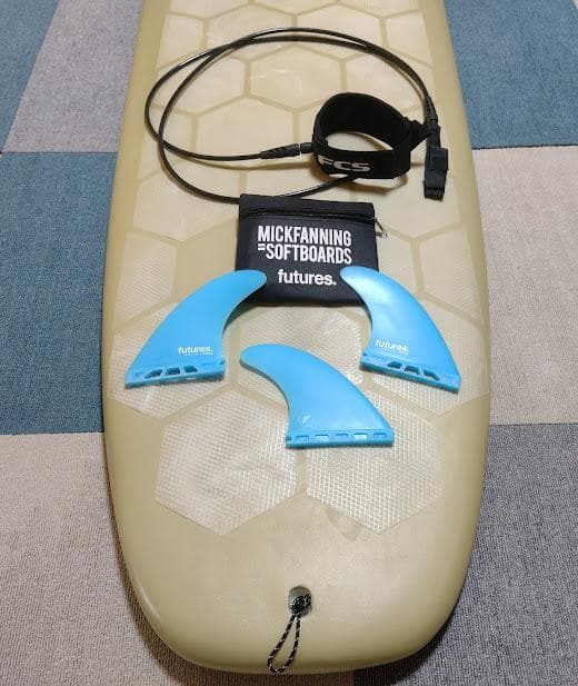 Mick Fanning The Beastie ソフトボード　ハードケース付