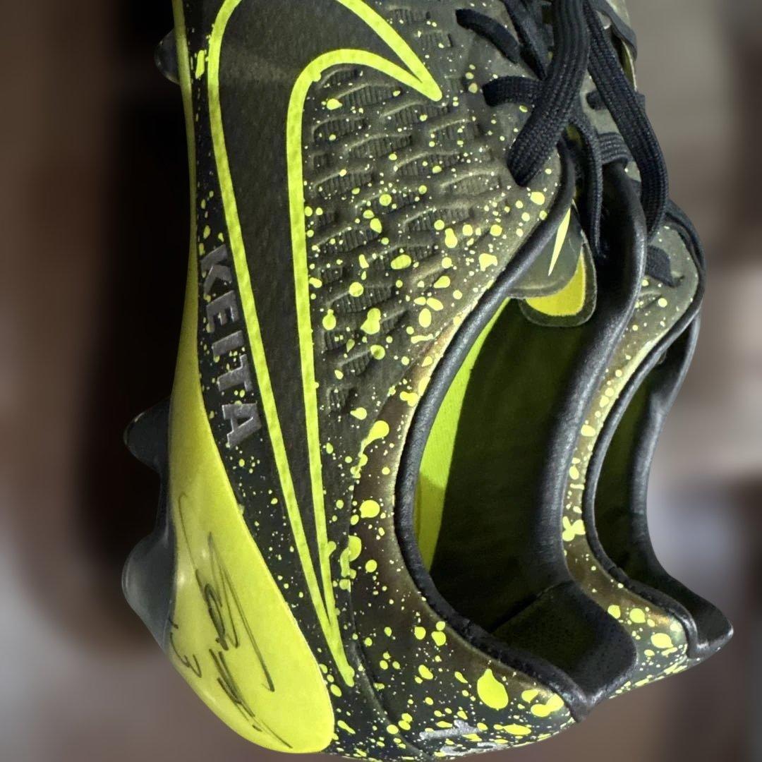 Nike Kela スパイク元清水エスパルス元日本代表のサイン入り 天然芝用