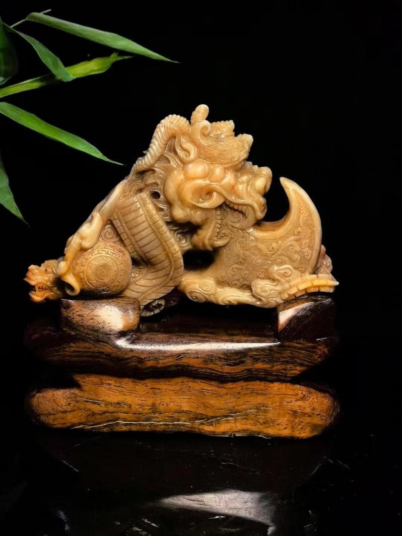 中国古美術・九五之尊の印鑑・寿山石水晶金糸田黄印章・純手彫り・風水開運・文房具