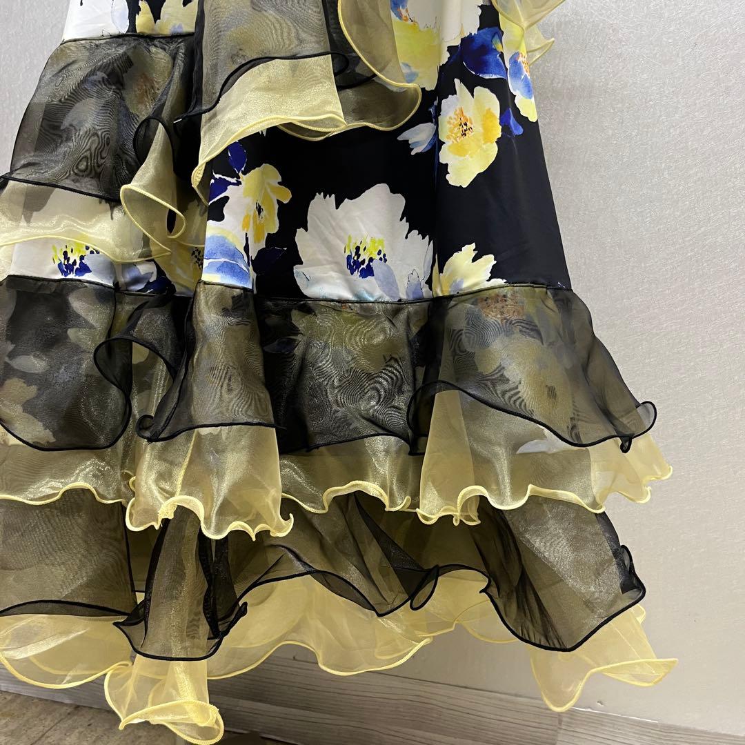 新品 セットアップ 黒に黄色花柄 スタンダード モダン 衣装 パーティ 発表会