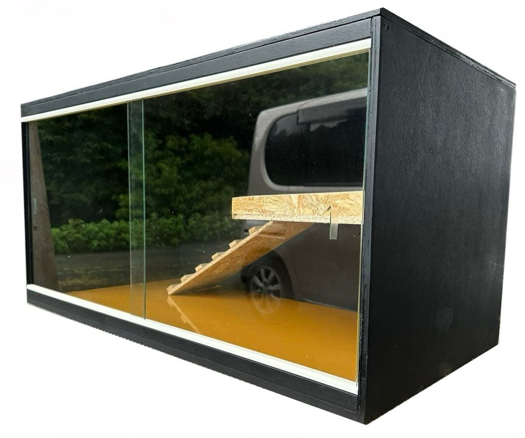 爬虫類ゲージ　※写真はオプション(別売り)2階&ガラス使用になります。