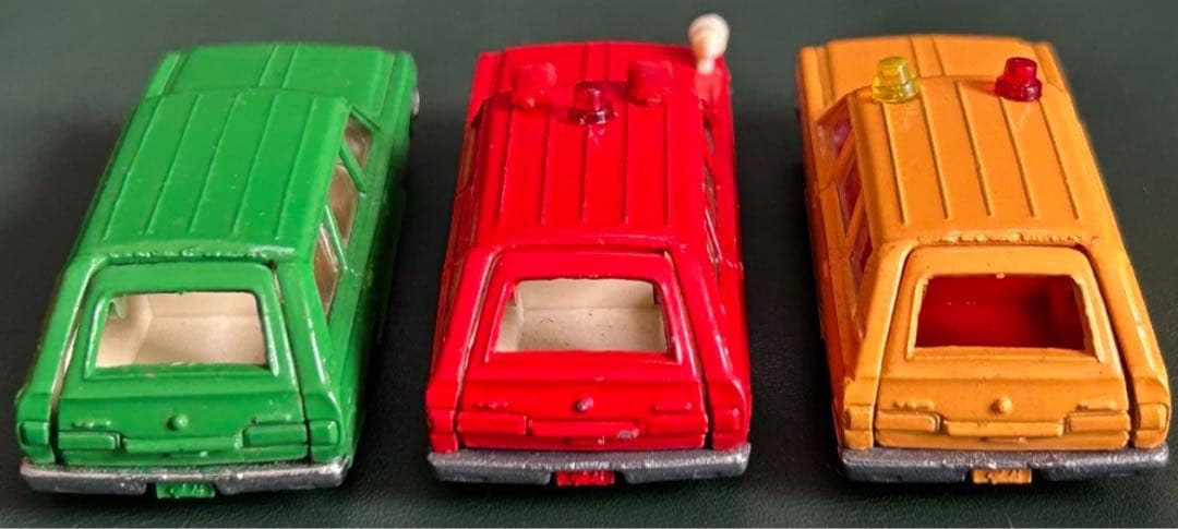 トミカ ニッサン セドリックワゴン 3台セット