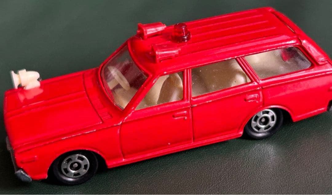 トミカ ニッサン セドリックワゴン 3台セット