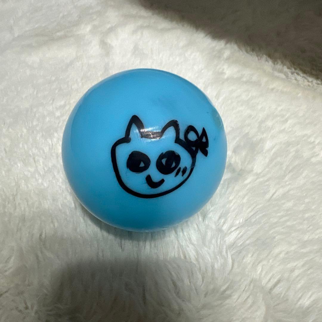 IVE 直筆サイン入りボール (イソ)