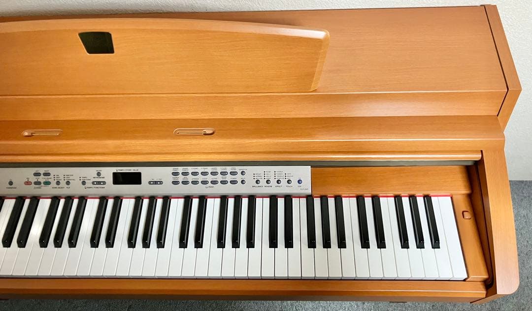 【美品】YAMAHA 電子ピアノ CLP-240C【無料配送可能】