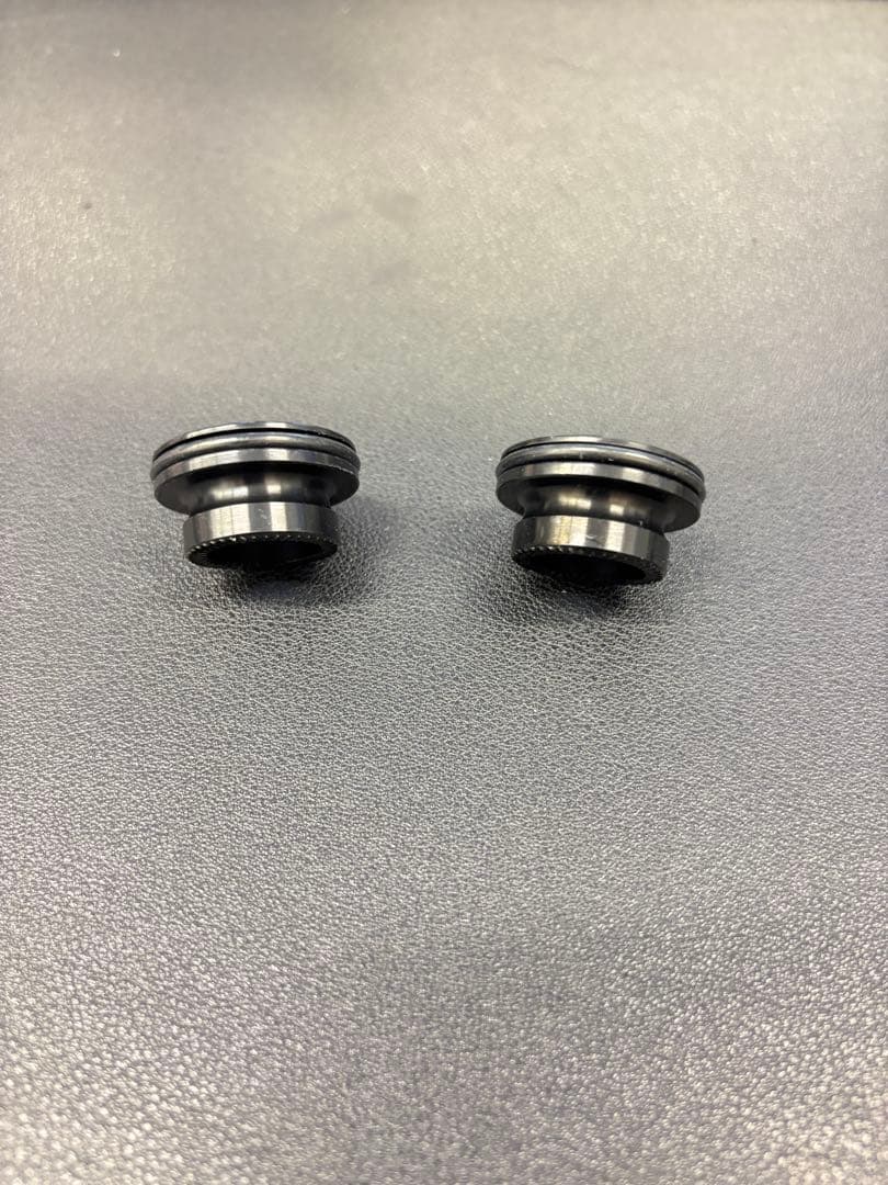 super73r/rx DNMフロントベアリングキャップ