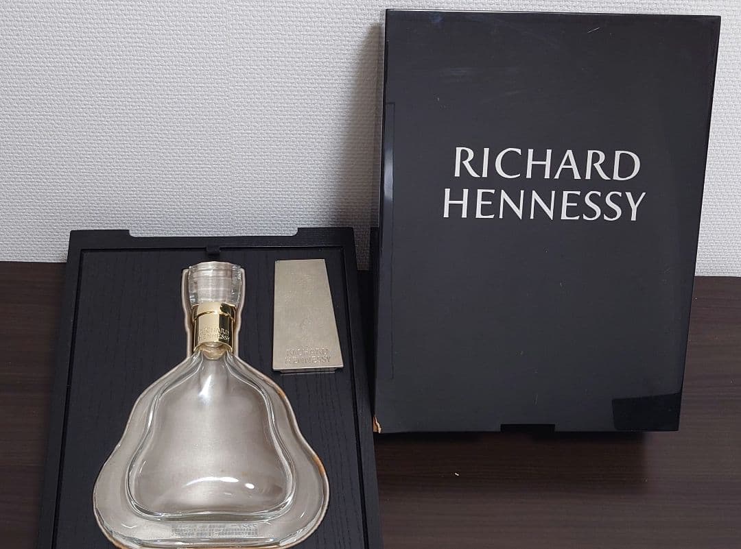 ヘネシー リシャール 空ボトル