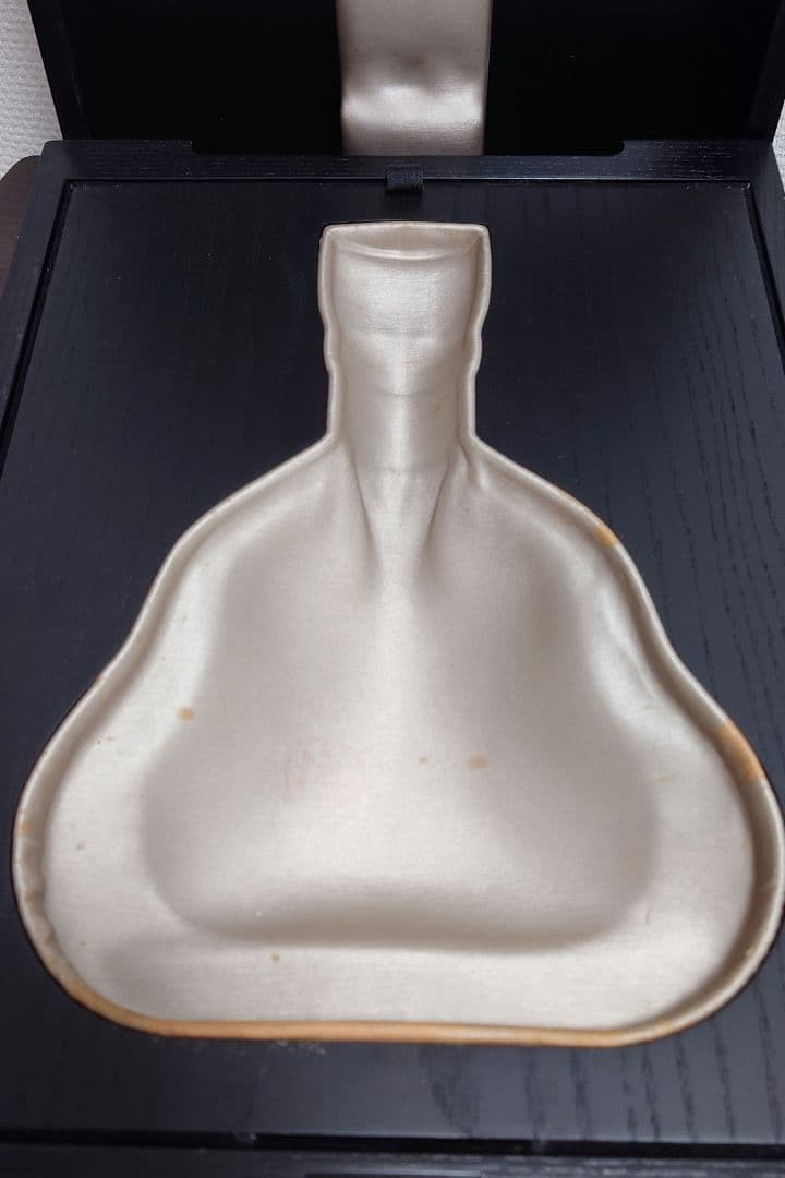 ヘネシー リシャール 空ボトル