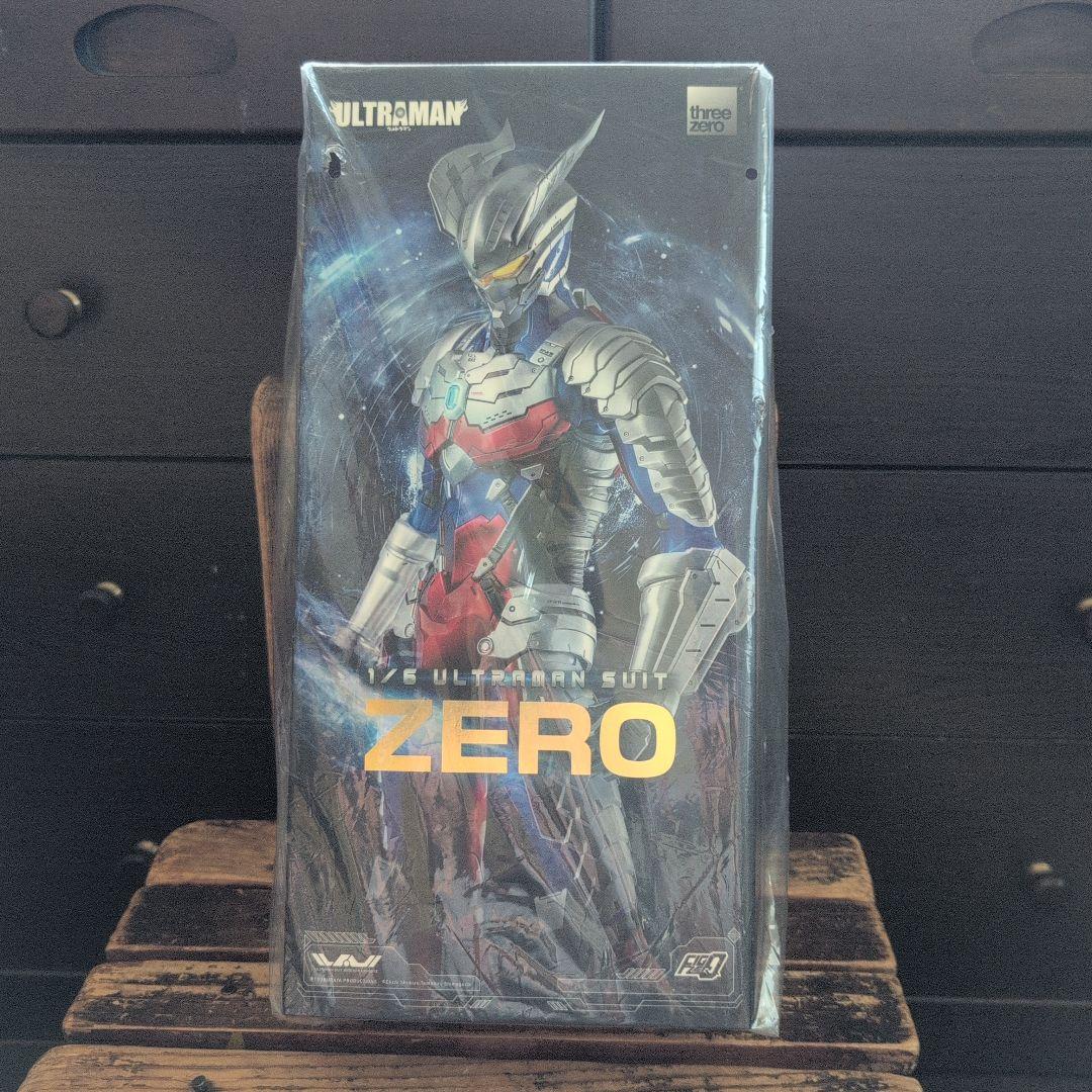 特別値下げ値下げthreezeroULTRAMAN SUIT ZERO