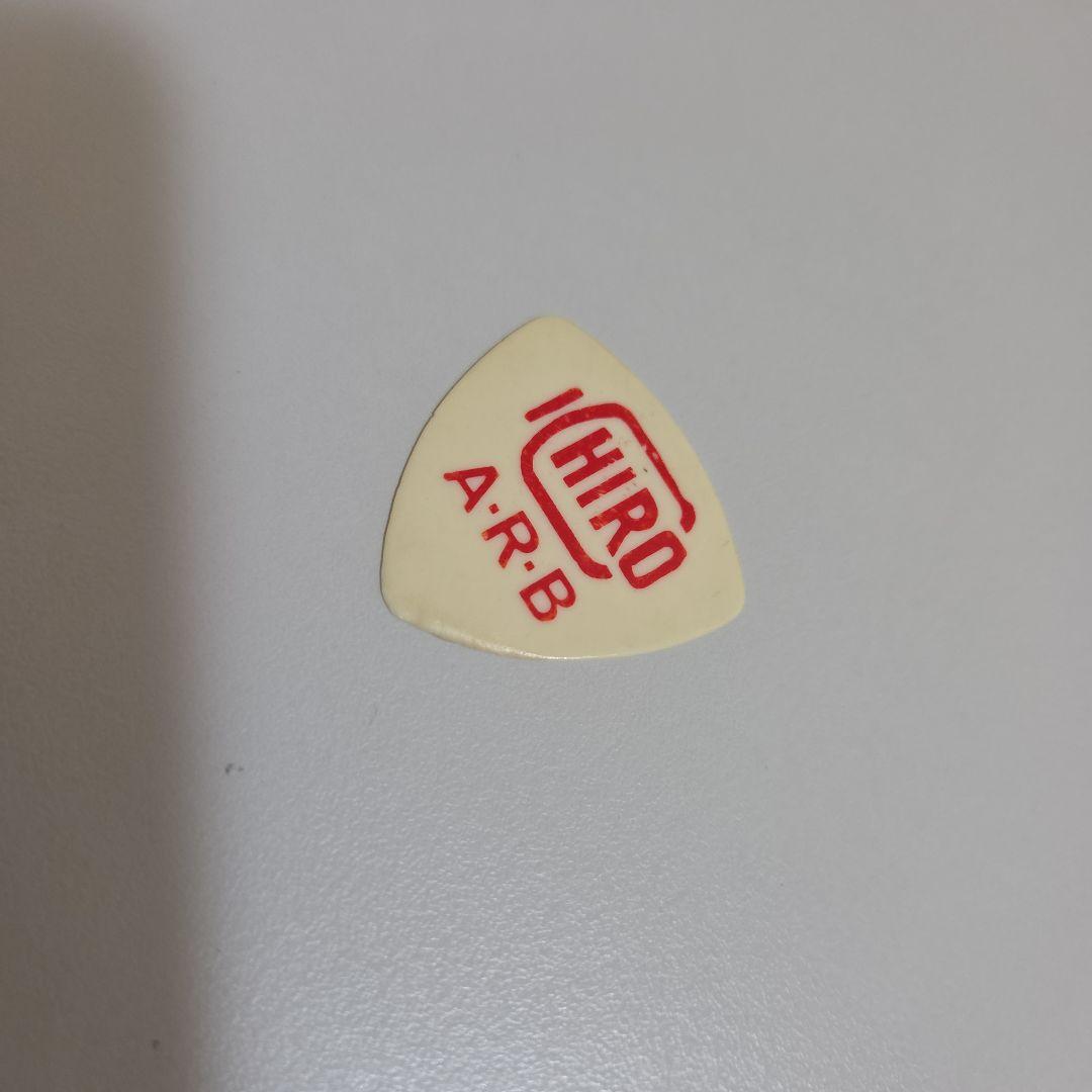 ICHIRO A.R.B. ピック 三角形 クリーム色