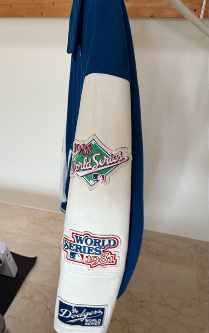 【希少】ロサンゼルス・ドジャース ジャケット スタジャン