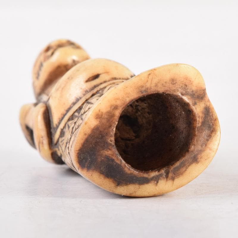 時代提げ物　獣骨製　人物像　根付　置物　V　6976