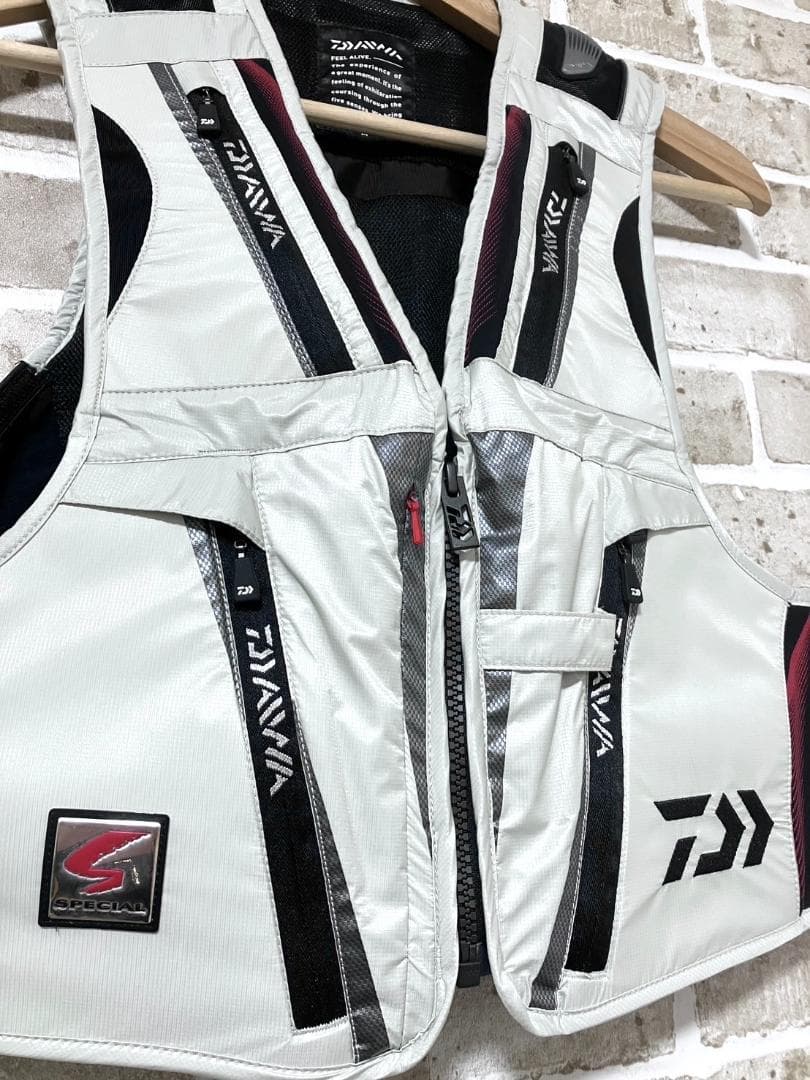 【24時間以内/早い者勝ち】ダイワ 鮎ベスト DV-1104 メンズ Mサイズ