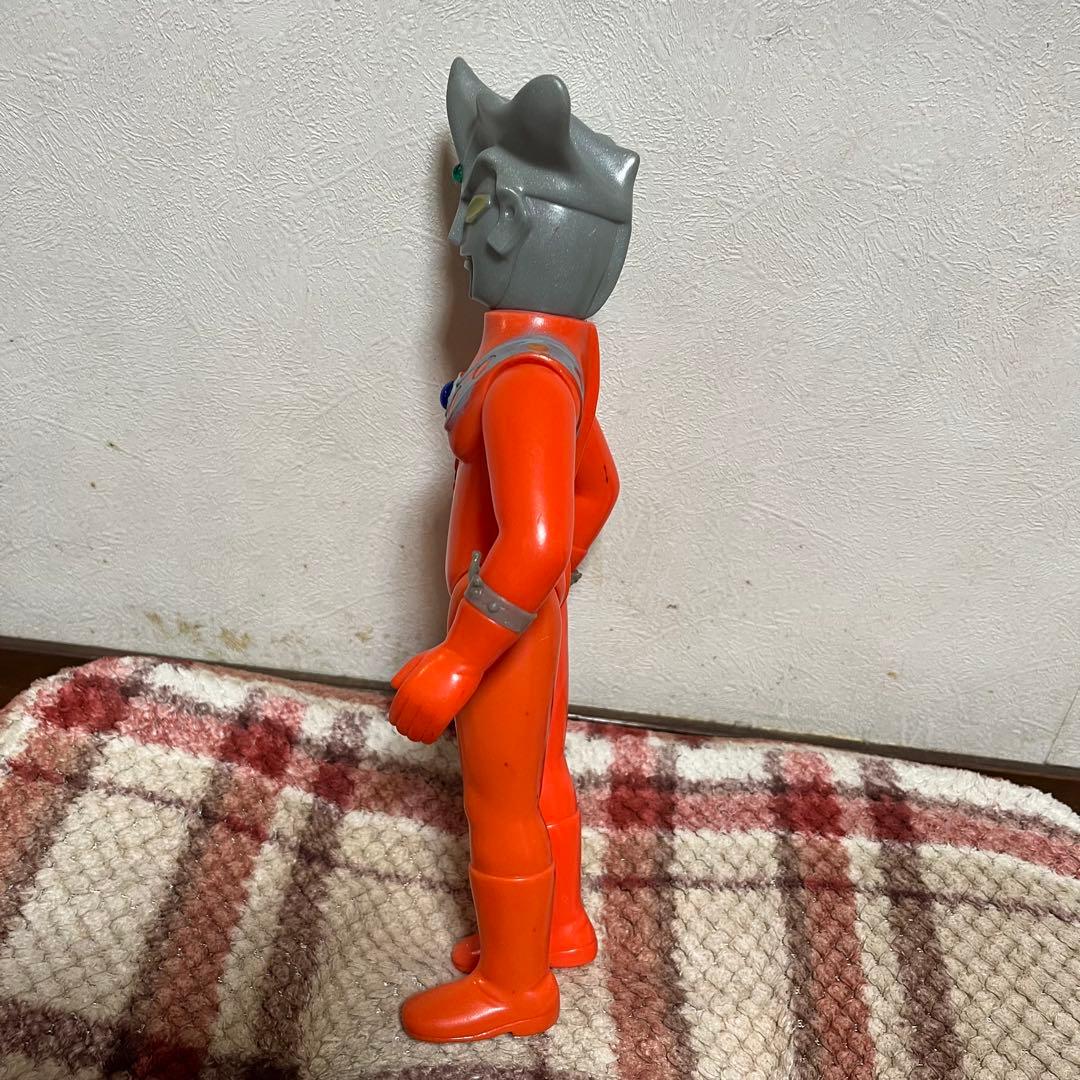 ウルトラマンレオ　円谷プロ　タカトク　ソフビ