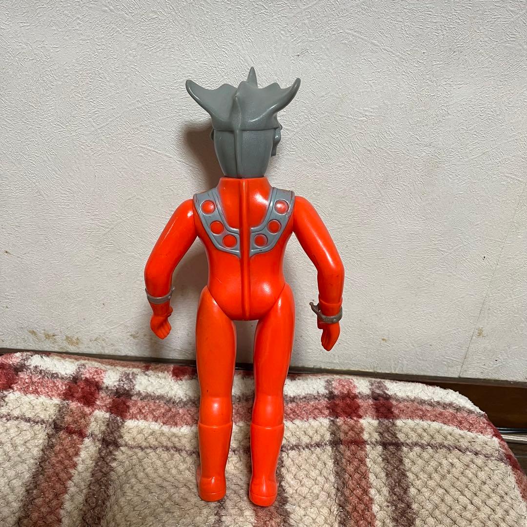 ウルトラマンレオ　円谷プロ　タカトク　ソフビ