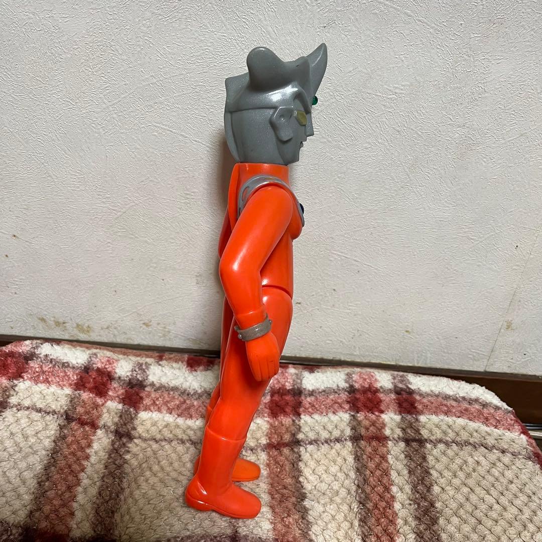 ウルトラマンレオ　円谷プロ　タカトク　ソフビ